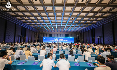 前瞻产业研究院受邀出席2025第三届产业园区发展大会并进行专家分享